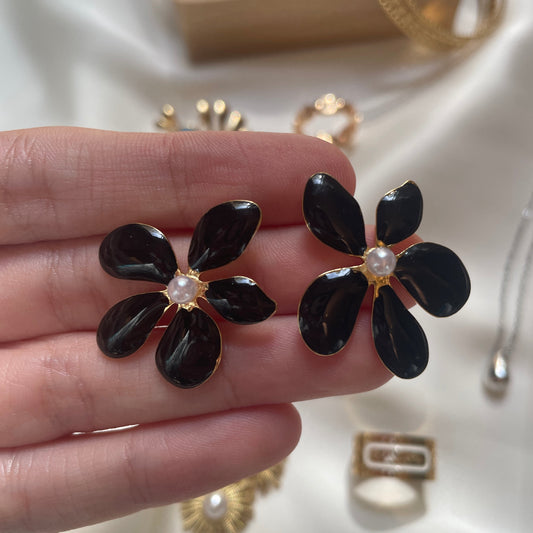Noir Flower Earrings