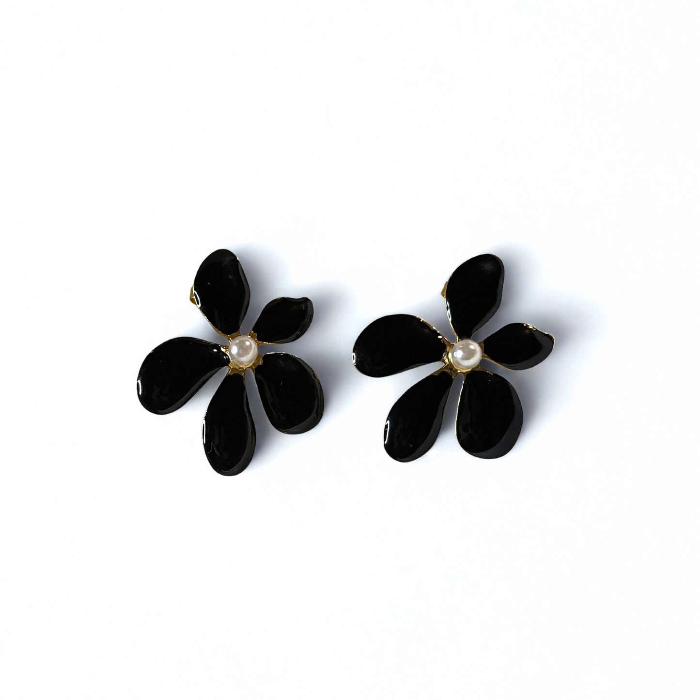 Noir Flower Earrings