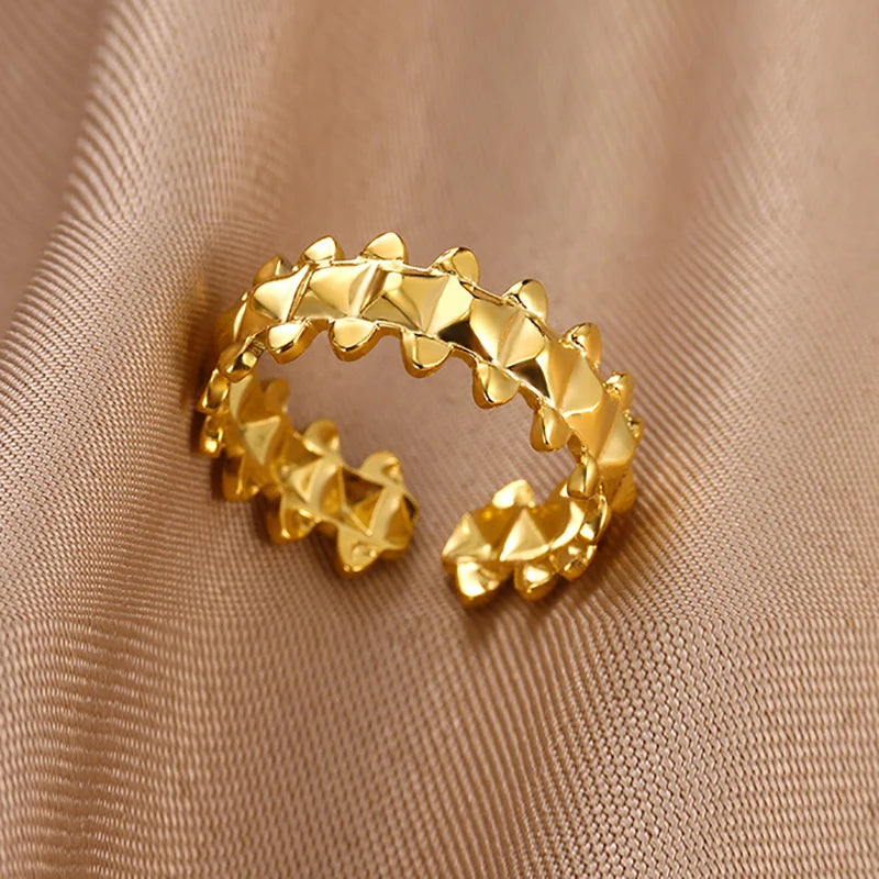 Elle Ring
