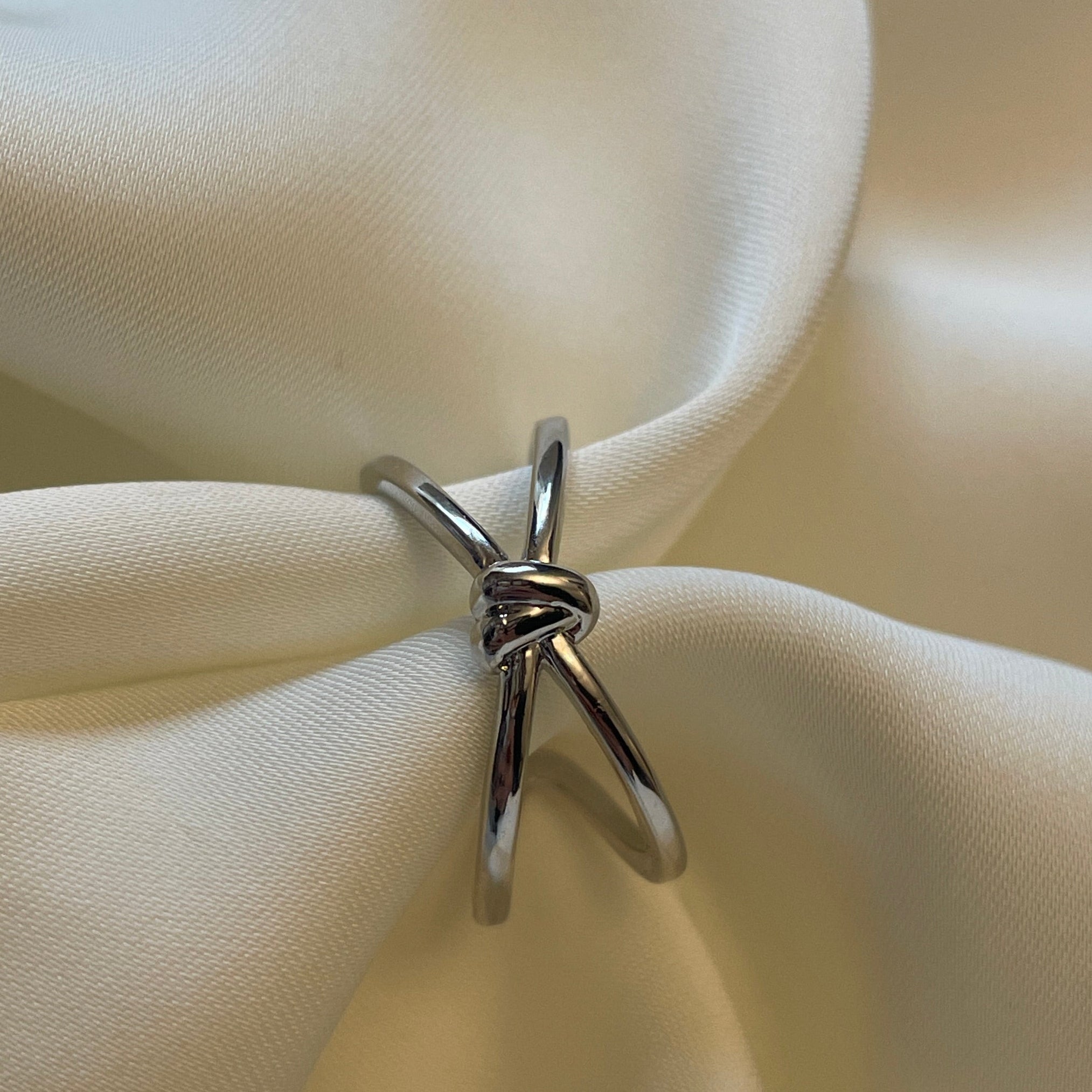 Knot Silver Ring