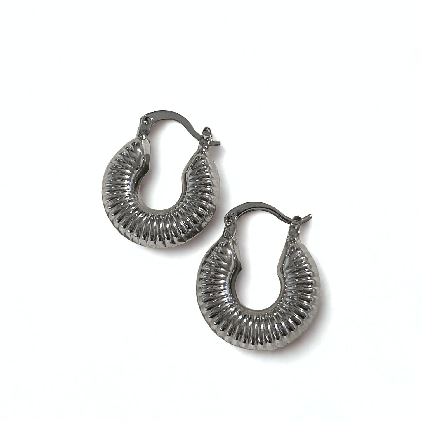 Twisted Silver Hoops